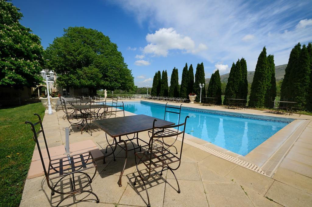 Domaine De Majastre Bed & Breakfast Bauduen Exterior photo